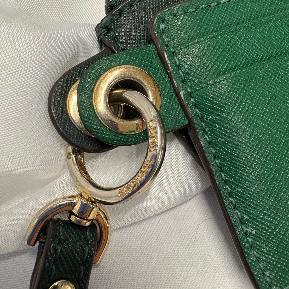 Michael Kors Giftables Small Wallet Card Case Duo in Green Leather - Picture 11 of 12